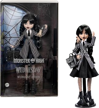 Monster High x Mercoledì Addams Bambola | Bambola da collezione Mercoledì con uniforme nera Nevermore, Mano, zaino, supporto, HXJ04