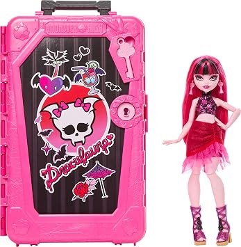Monster High Segreti da Brivido Draculaura Bambola Oasis | Destinazione: Gore-geous Oasis – Set di bambole e accessori con valigia e oltre 19 sorprese come vestiti